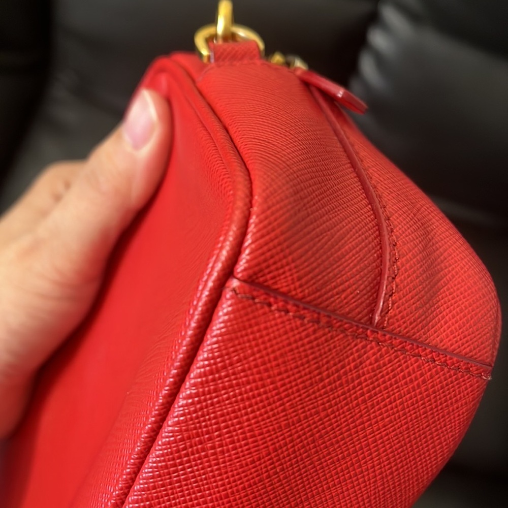 Excellent Condition Authentic Crossbody Prada Bag - image 7